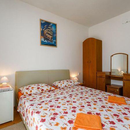 Holiday House Snjezana Krk Town Εξωτερικό φωτογραφία