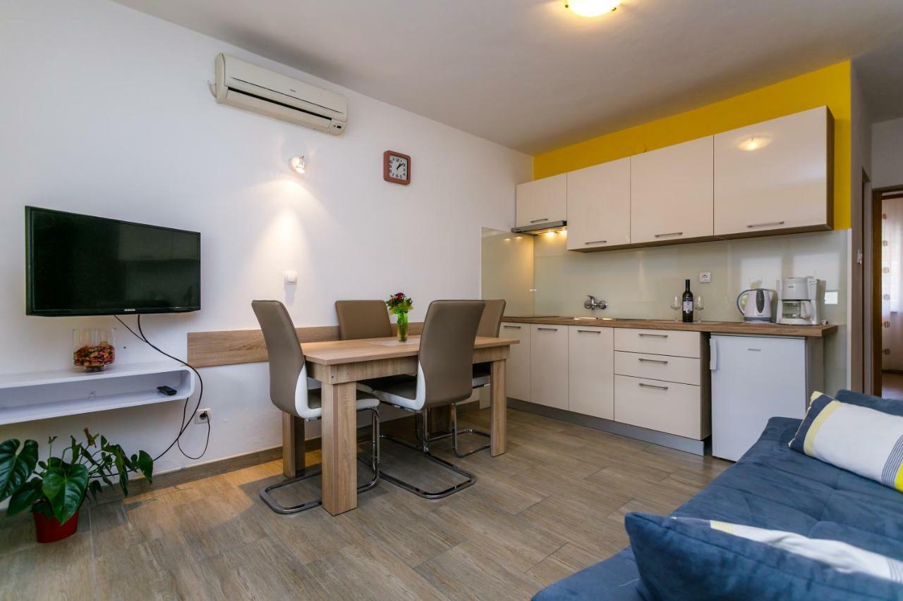 Holiday House Snjezana Krk Town Εξωτερικό φωτογραφία