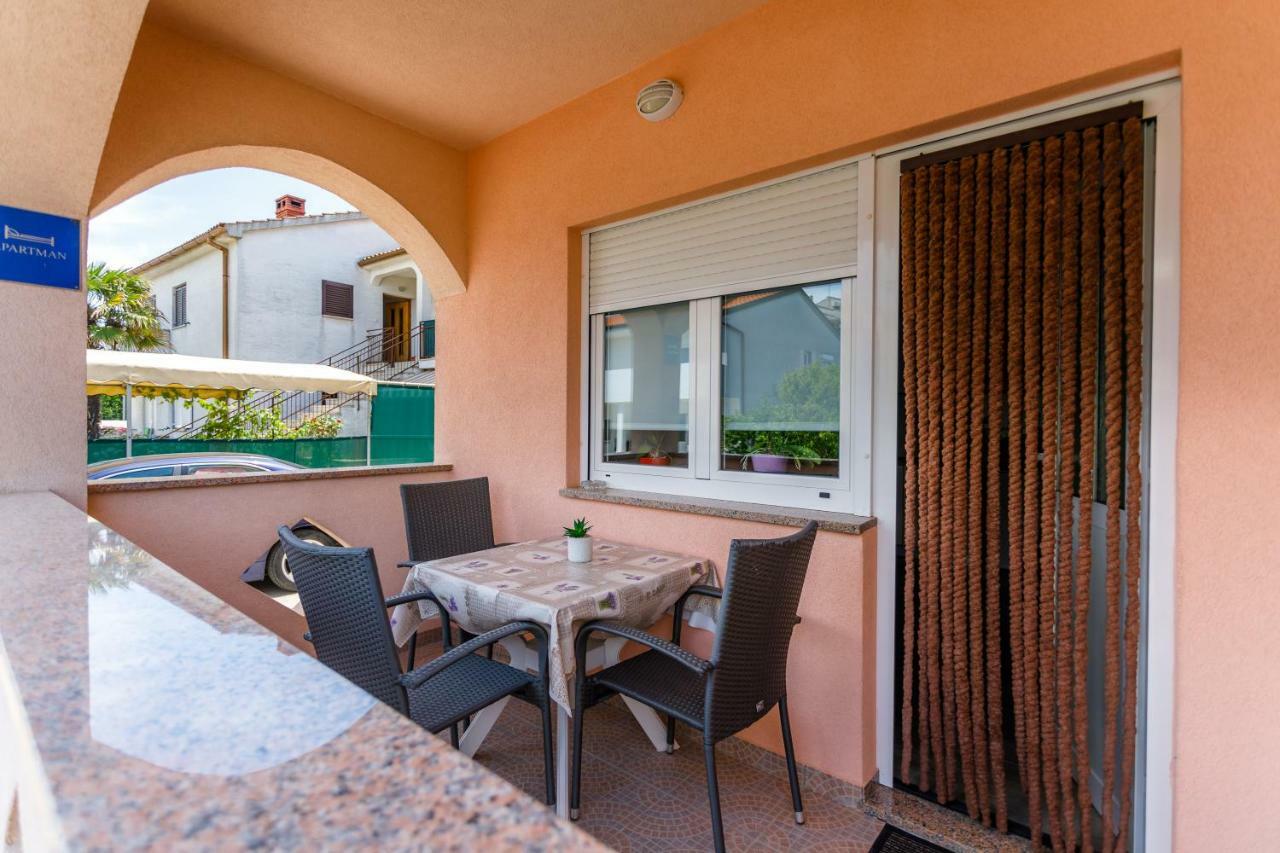 Holiday House Snjezana Krk Town Εξωτερικό φωτογραφία