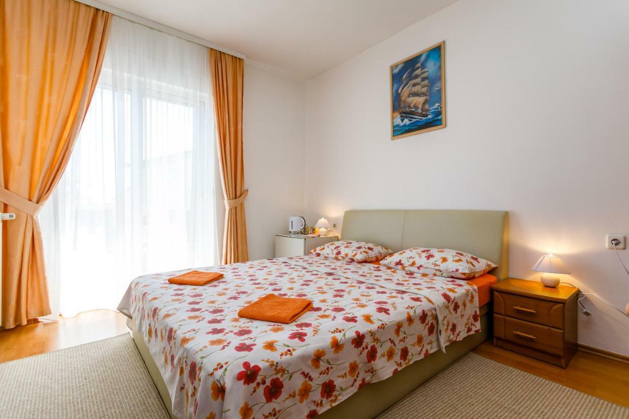 Holiday House Snjezana Krk Town Εξωτερικό φωτογραφία